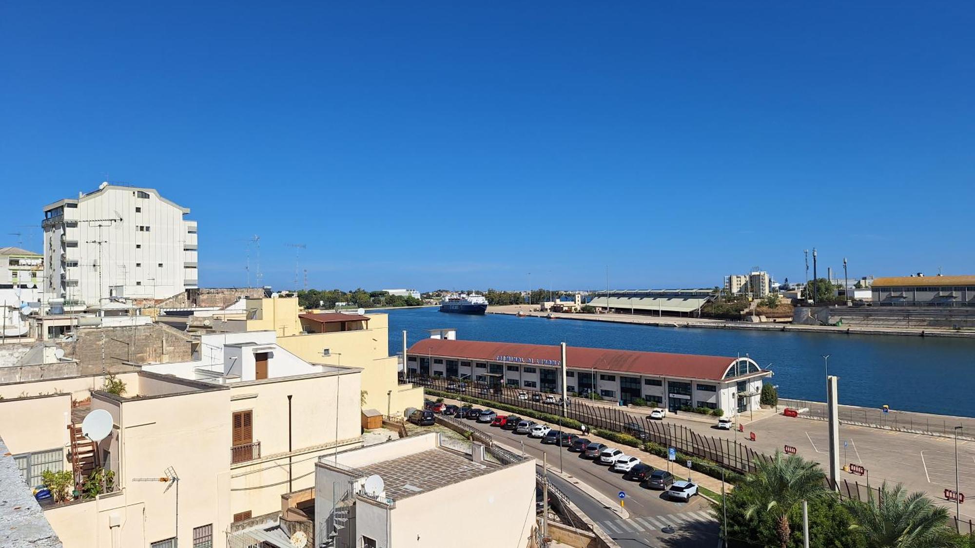 Attico Liberty Guest House Brindisi Exterior photo
